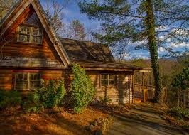 Cobbly nob rentals… is a gatlinburg cabin rentals company situated on a 1,000 acre exclusive resort. Cobbly Nob Cabin Rentals