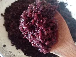 Masak di dalam periuk dengan air yang sedikit. Resepi Bubur Pulut Hitam 4 Kitpramenulis