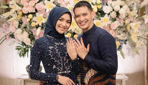 Ungkapan rindu yang disampaikan rezky pada citra kirana sontak membuat netizen semakin semangat untuk mendoakan hubungan asmara mereka. Nusabali Com Rezky Aditya Rahasiakan Tanggal Pernikahan