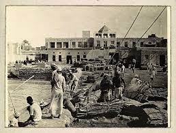 Click on the first link on a line below to go directly to a page where bundar is defined. File Bundar Abbas Englishman S Hat Kolah Farangi Jpg Wikimedia Commons