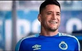 ELE TÁ CHEGANDO! O setorista Victor Padilha apurou que o Grêmio tem acerto  verbal para a chegada do atacante Rafael Borré, do River Plate, no meio do  ano! Bom reforço?