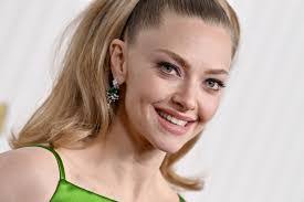 Sandra Dunne's Instagram, Twitter & Facebook