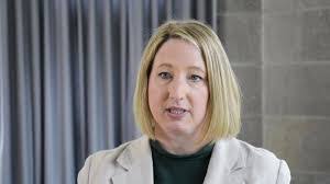 Sandra Cottingham's Instagram, Twitter & Facebook