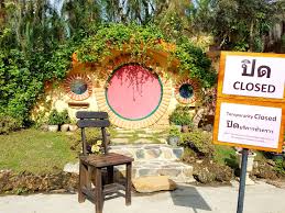 Maribaya resort terkenal dengan wisata air terjun dan pemandian air panasnya. Hobbit Resort Baan Suan Noi Resort Thailand Home Facebook
