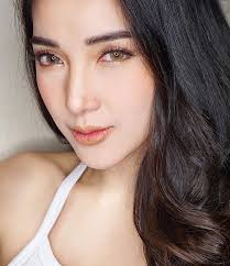 Pitchy Cherry Brown Monthly Colored Contacts