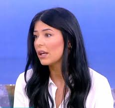 Η πολιτευτής της νδ, στο twitter της, θεωρεί. Afrodith Latinopoyloy Ayth Einai H Apopsh Moy Kai Se Mia Dhmokratia Mporw Na Th Lew In Gr