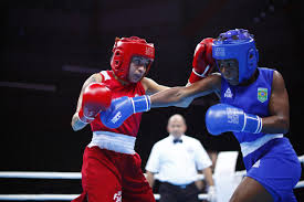 Aulas de boxe trazem muitos benefícios, tanto do ponto de vista físico, como emocional. Boxe Feminino Luta Blog Pratique Fitnes Confira Aqui