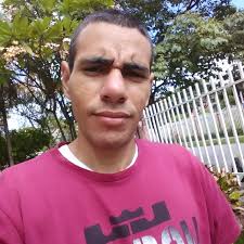 John Furia Zacharias, alias Cortés, experto falsificador cuya vida se ha  convertido en una sarta de mentiras; Judith Odell, cuyo poder para dominar  a los hombres es mayor de lo que ella