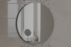 Le soluzioni disponibili oggi sono davvero tantissime: Come Scegliere Lo Specchio Bagno Guida Leroy Merlin