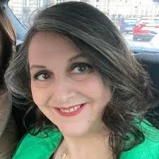 Anna Haldane (@midmiddleage)