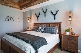Sure, it may not offer the room the warm glow that other colors such as beige, brown, or the natural color of the wood do, but the simplicity of the combination creates a classic, timeless and peaceful look, which is exactly what the. Mixing Brown Black Beige Gray In Design Decor