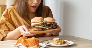 Binge eaters feel compelled to consume vast quantities of junk food (and sometimes nourishing foods) despite knowing that the excessive intake harms their but i have found a way out. 5 Warning Signs You Have A Binge Eating Disorder 2021 Guide Websta Me