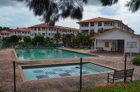 Located within 5.71 square miles (14.8 km2) and surrounded by the cities of los angeles and west hollywood, it had a population of 34. Beverly Hill Phase 3 Prices Photos Reviews Address Malaysia