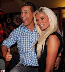 2004 lernten sich willi herren und jasmin jennewein kennen. Bierbrunnen Revival Party Wiener Steffie Koln Das War Die Cala Ratjada Party In Koln Mit Den Originalkunstlern Der Partyinsel News On Tour De