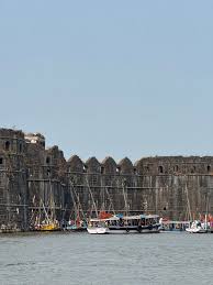 Murud Janjira, India's 15th century ...