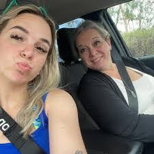 Cynthia Rennick's Instagram, Twitter & Facebook