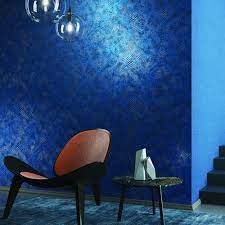 Raffinierte Grafische Tapete Von Khroma Promenade Konigsblau Mit Gold Innenarchitektur Tapete Wandfarbe Schlafzimmer Schlafzimmer Wand Designs