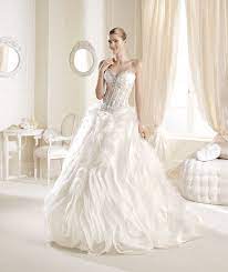 We're selling these beautiful wedding gowns for sale online and in our karen willis holmes boutiques across australia and in new york until we run out of. Essense Of Australia Archives Wedding Dresses In Dallas
