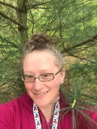 For every 5 tree selfie posted we will plant a tree so show us your tree  selfie and use the #treeselfie 👣🌳