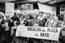 'abuelas de mayo' celebra hallazgo de 'nieta' 127, robada en dictadura argentina. Abuelas De Plaza De Mayo 42 Anos En Busca De Justicia Desinformemonos