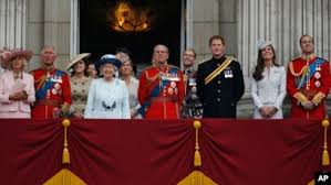 Elizabeth ve prens philip'in gerçek ilişkisini öğrenmek için okumaya devam edin.! Jhtqqhxt Dwytm