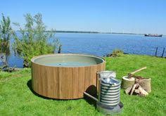Scopri ricette, idee per la casa, consigli di stile e altre idee da provare. 41 Holzbadewanne Ideen Holzbadewanne Pool Im Garten Aussenbad