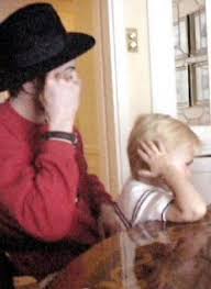 Aww How Cute Is This Father And Son Michael Is Very Proud To Be A Daddy And He Did His Best To Provide And P Prince Michael Jackson Michael Jackson Jackson