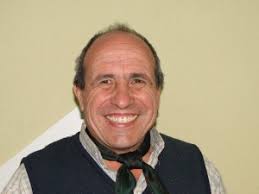 Se trata de recuperar liderazgos»