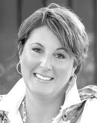 Emily Bisbee's Instagram, Twitter & Facebook