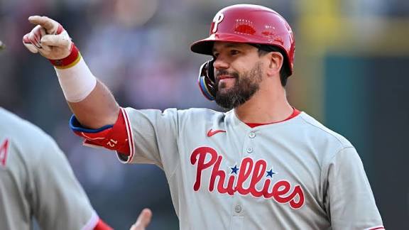 Sources: Kyle Schwarber, Phillies finalizing 5-year, $150M deal - ESPN