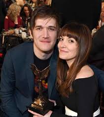 Bo is a man with a strong and athletic body type. Bo Burnham Bio Age Net Worth Height Nationality Body Measurement Career