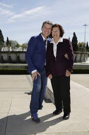 A despedida de joão baião no programa 'olhó baião!' Joao Baiao A Minha Mae E Uma Traquinas Holofote