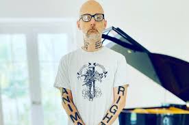 Moby, the electronic music icon goes classical with reprise, on deutsche grammophon. Moby Releases Reprise Version Of Natural Blues Featuring Gregory Porter Amythyst Kiah Pm Studio World Wide Music News