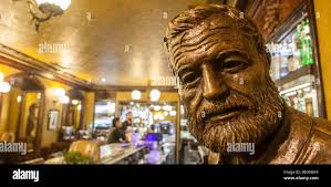 Elizabeth hadley hi-res stock photography and images