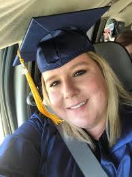 Foe Eagles awards scholarship to student