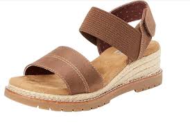 Amandavais she offers out of a well-known location where I