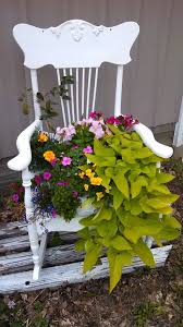 Flowering Rocking Chair Use An Old Rocking Chair That Isn T Safe To Sit In Anymore Use Outdoor Paint To F Old Rocking Chairs Beautiful Flowers Outdoor Paint