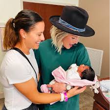 Cause you make me wanna say hey baby ooh don't stop it i want you tonight i'm a?? Uswnt Stars Ashlyn Harris And Ali Krieger Adopt A New Baby Outsports