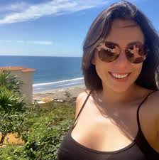 Qué dice un pollito inteligente? R/:=3,14159…; 3,14159…; 3,14159…;  3,14159...