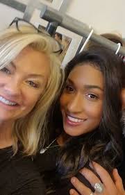 Upscale Recording Artist, Brianna Lee, Music Video "BEHIND THE SCENES"