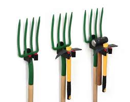 How to store your garden tools. Store Your Garden Tools Safely