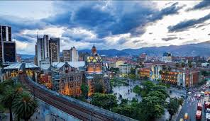 23 de diciembre 2020, actualizado a las 06:13 p. Con Toque De Queda Asi Se Vivira La Navidad En Antioquia Con Toque De Queda Asi Se Vivira La Navidad En Antioquia Medellin Caracol Radio