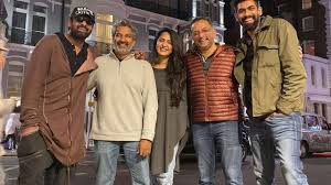 Anushka shetty is an indian film actress. Viral Prabhas And Anushka Shetty S Reunion Photo With Ss Rajamouli Rana Daggubati Is The Best Thing You Ll See Today