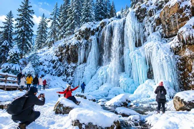 Drung Waterfall near Tangmarg, Kashmir