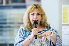 Ministrul finanțelor, anca dragu, a cerut astăzi demisia președintelui anaf, gelu ștefan diaconu, și a vicepreședintelui anaf, mihai. Cine Este Anca Dragu Care Ar Putea Conduce Senatul LegÄtura Cu CioloÈ