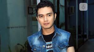 Aldiansyah taher atau yang lebih akrab dengan panggilan aldi taher dikenal luas sebagai seorang aktor indonesia. Dagang Mi Ayam Aldi Taher Sepi Tawaran Akting Showbiz Liputan6 Com