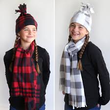 This scarf would be a perfect project for any beginner seamstress as it requires very little sewing and the fact that working with fleece hides all sewing imperfections comes as an added advantage!n. Diy Fleece Hat Scarf Set In Under 20 Minutes It S Always Autumn