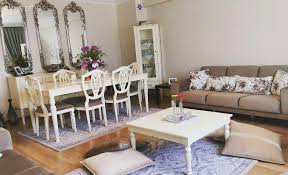 Yonca Hanimin Nostaljik Bir Havasi Olan Samimi Ve Zarif Evi Ev Gezmesi Evler Ev Dekoru Dekor