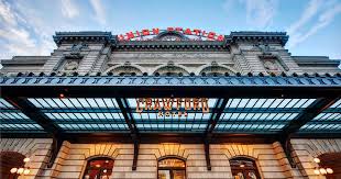 Le camere del the inn at union square hotel sono dotate di tv a schermo piatto per il massimo comfort. Denver Union Station Hotel The Crawford Hotel