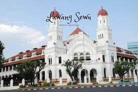 Kemegahan gedungnya yang memiliki banyak jendela ditambah dengan gemerlap lampu yang menyala pada malam hari, semakin membuat gedung yang satu ini sangat indah dipandang mata. Full Review Lawang Sewu Semarang Sejarah Cerita Mistisnya Goodpiknik